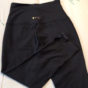 Kate spade/ beyond yoga collab leggings.